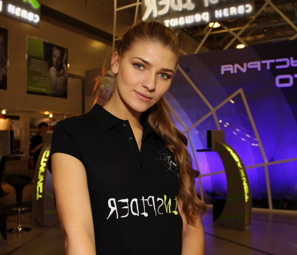 ExpoForum’daki Peterfood St. Petersburg Fuarı için Türk Rus Hostes Tercümanı